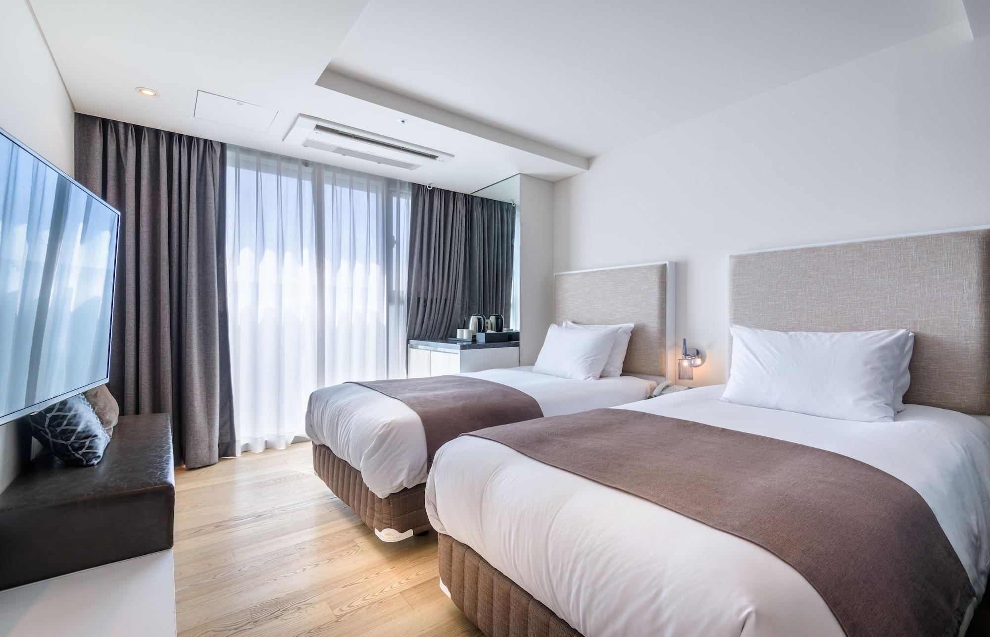 Brown Suites Hotel And Resort Jeju Buitenkant foto
