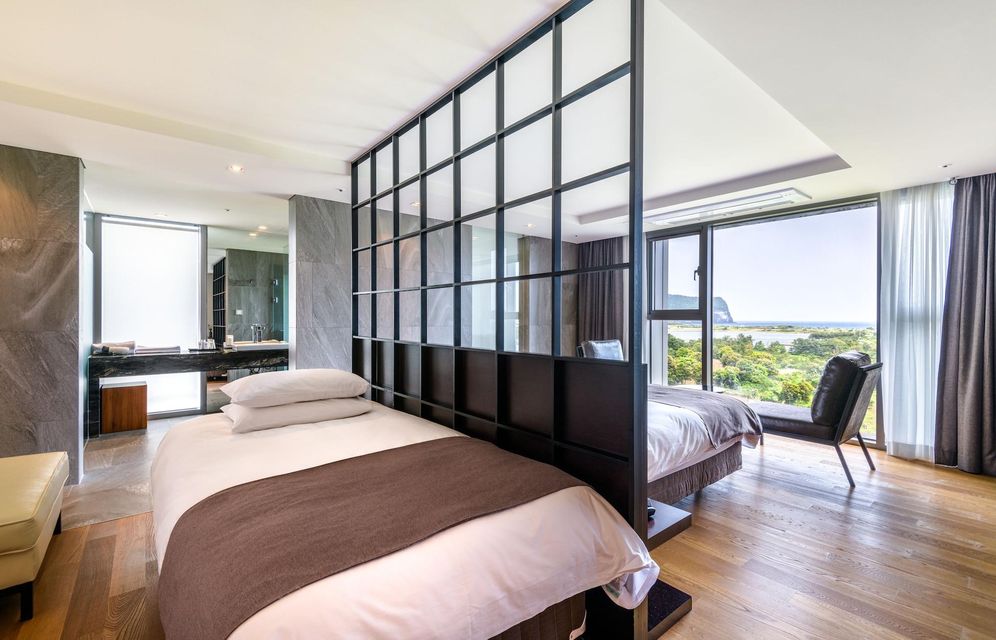 Brown Suites Hotel And Resort Jeju Buitenkant foto