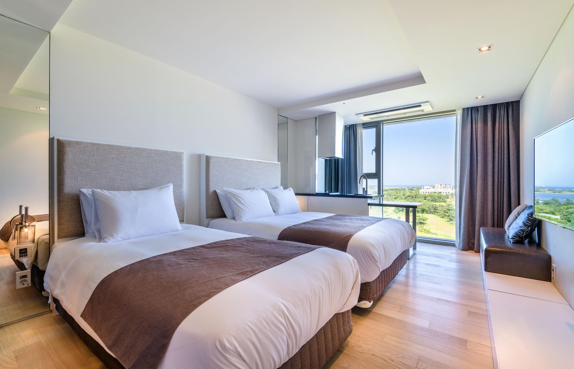 Brown Suites Hotel And Resort Jeju Buitenkant foto