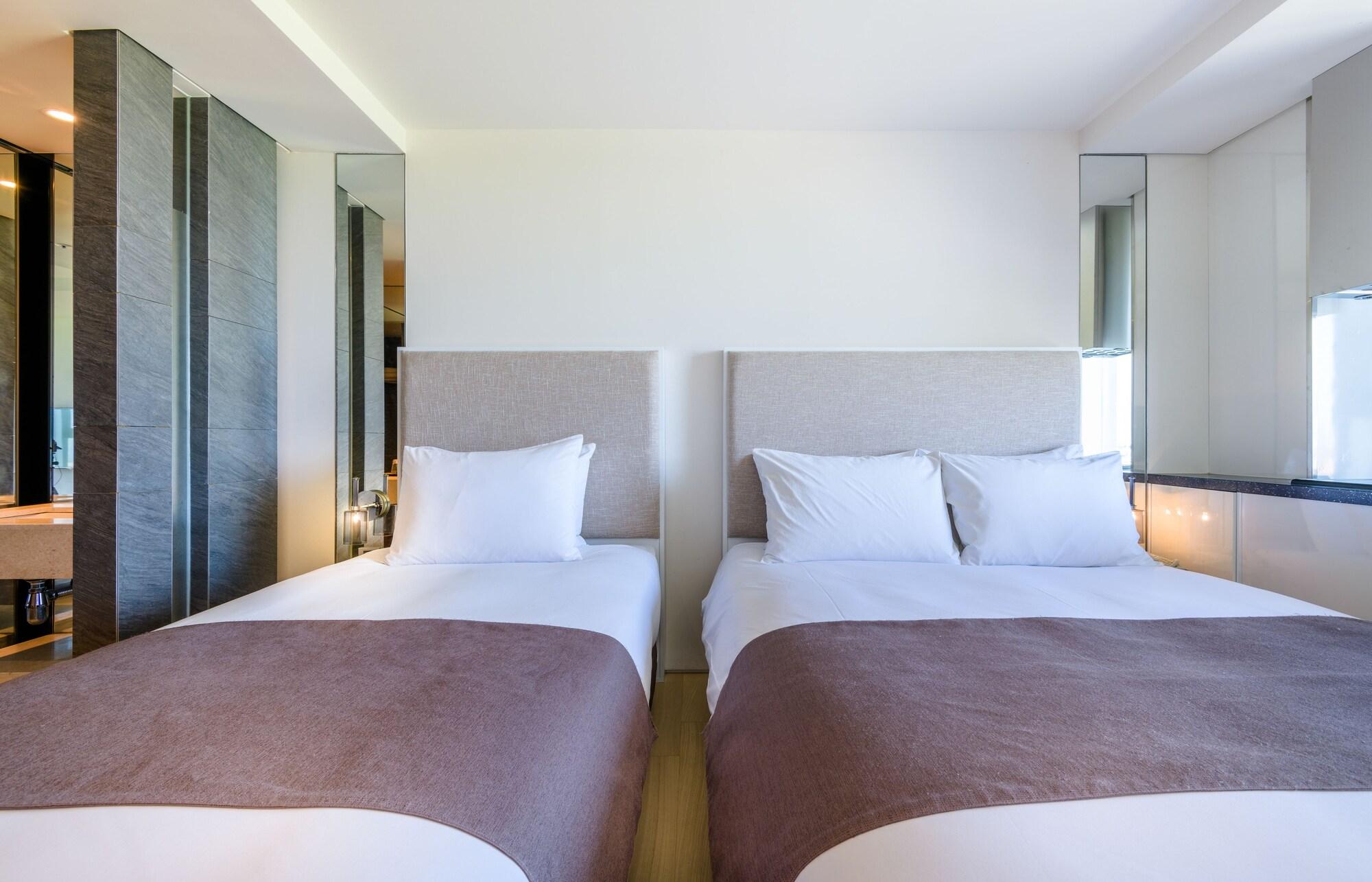 Brown Suites Hotel And Resort Jeju Buitenkant foto