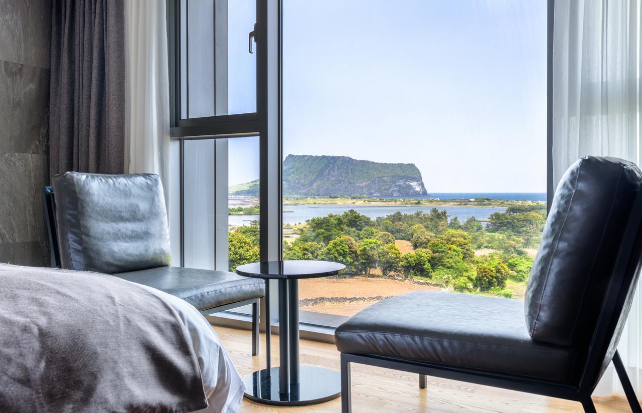 Brown Suites Hotel And Resort Jeju Buitenkant foto