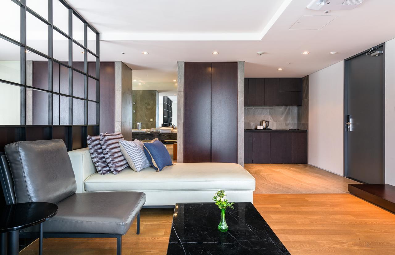 Brown Suites Hotel And Resort Jeju Buitenkant foto